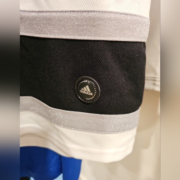 COPY - Kings hockey jersey - Picture 3 of 5